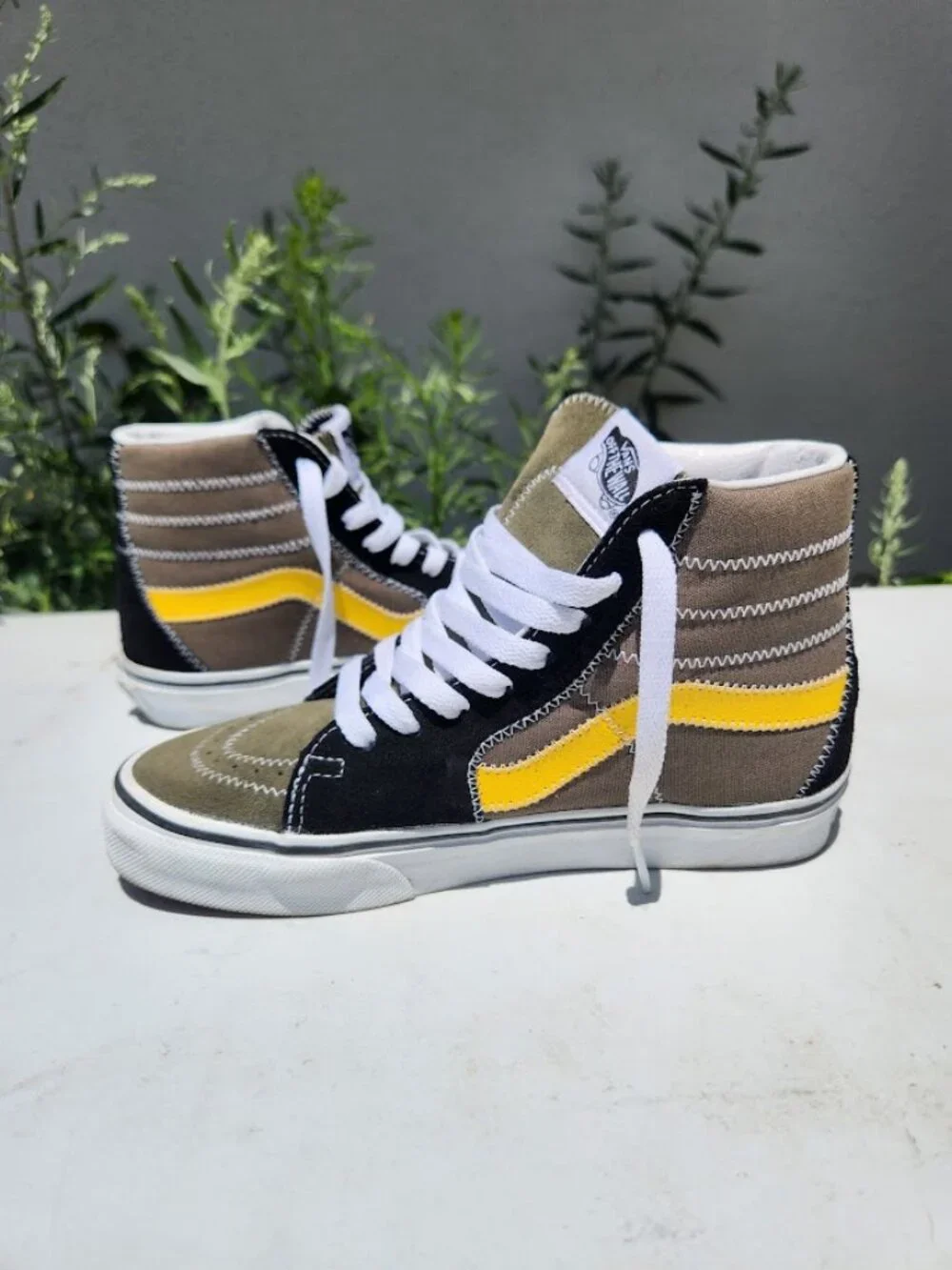 Vans Sk8-Hi Zig Zag Sneaker Shoes Suede / Canvas Tennis Shoes Size Women's 5